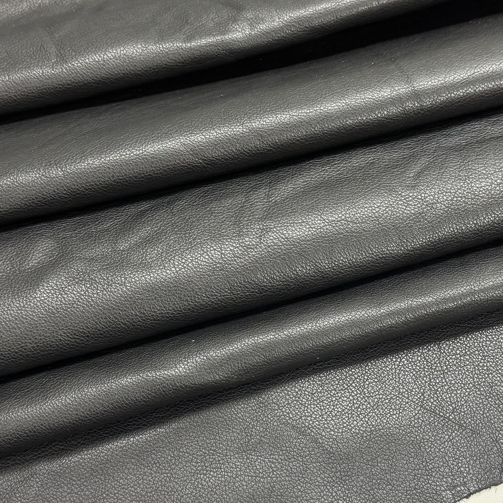 Fénix Cow Leather, Black.