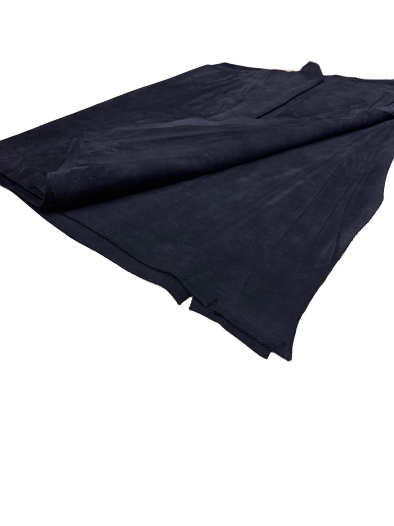 Suède Jet Black Grade A.
