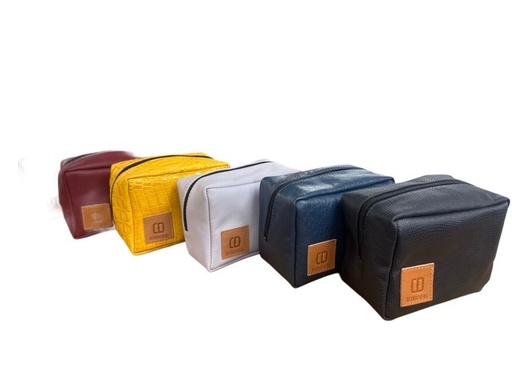 Trousse de toilette en cuir, série limitée.