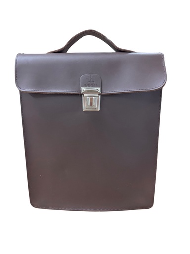 Vintage style vertical school bag.