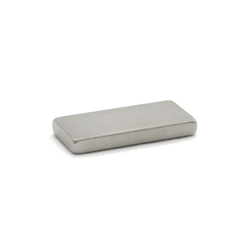 [B016200P04] Aimant néodyme rectangulaire.